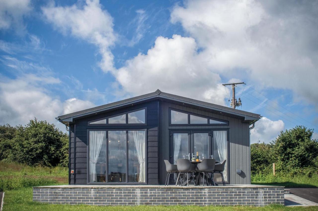 Swanlake Lodge - 3 Bedroom Holiday Home - Penally 외부 사진